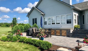 beautiful patio in yard