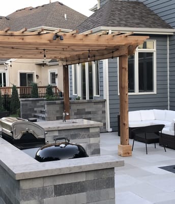 outdoor patio with kitchen