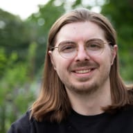 Dylan Hanes_Headshot.jpg