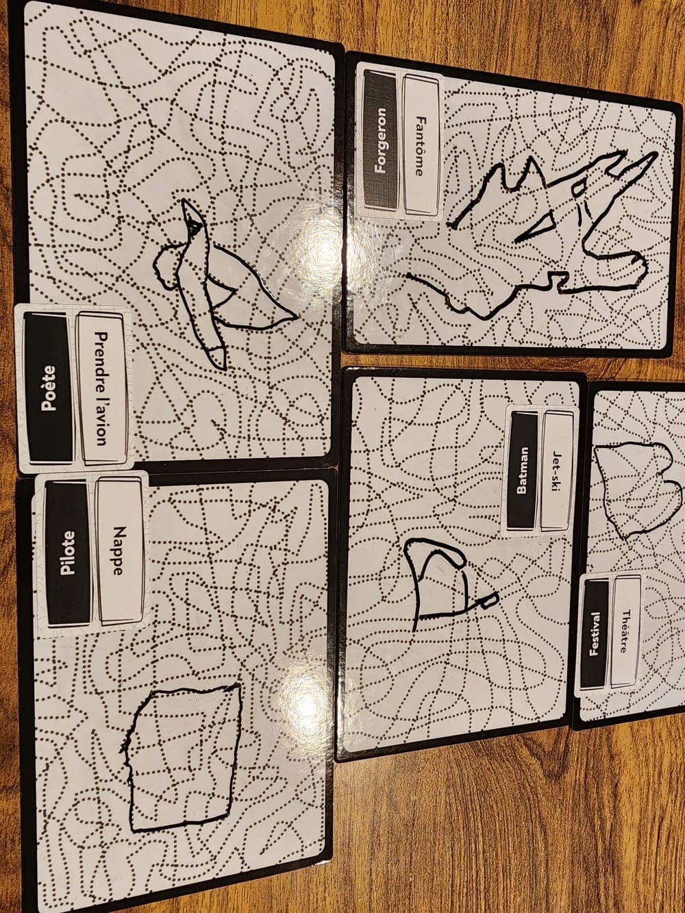 Les cartes de jeu gribouillées par nos artistes d'un soir