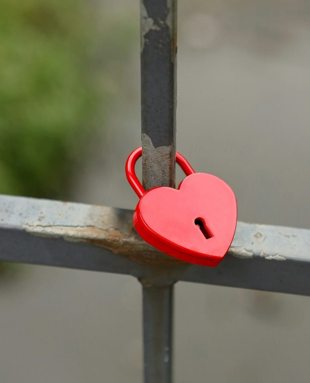 cadenas fermé en forme de coeur