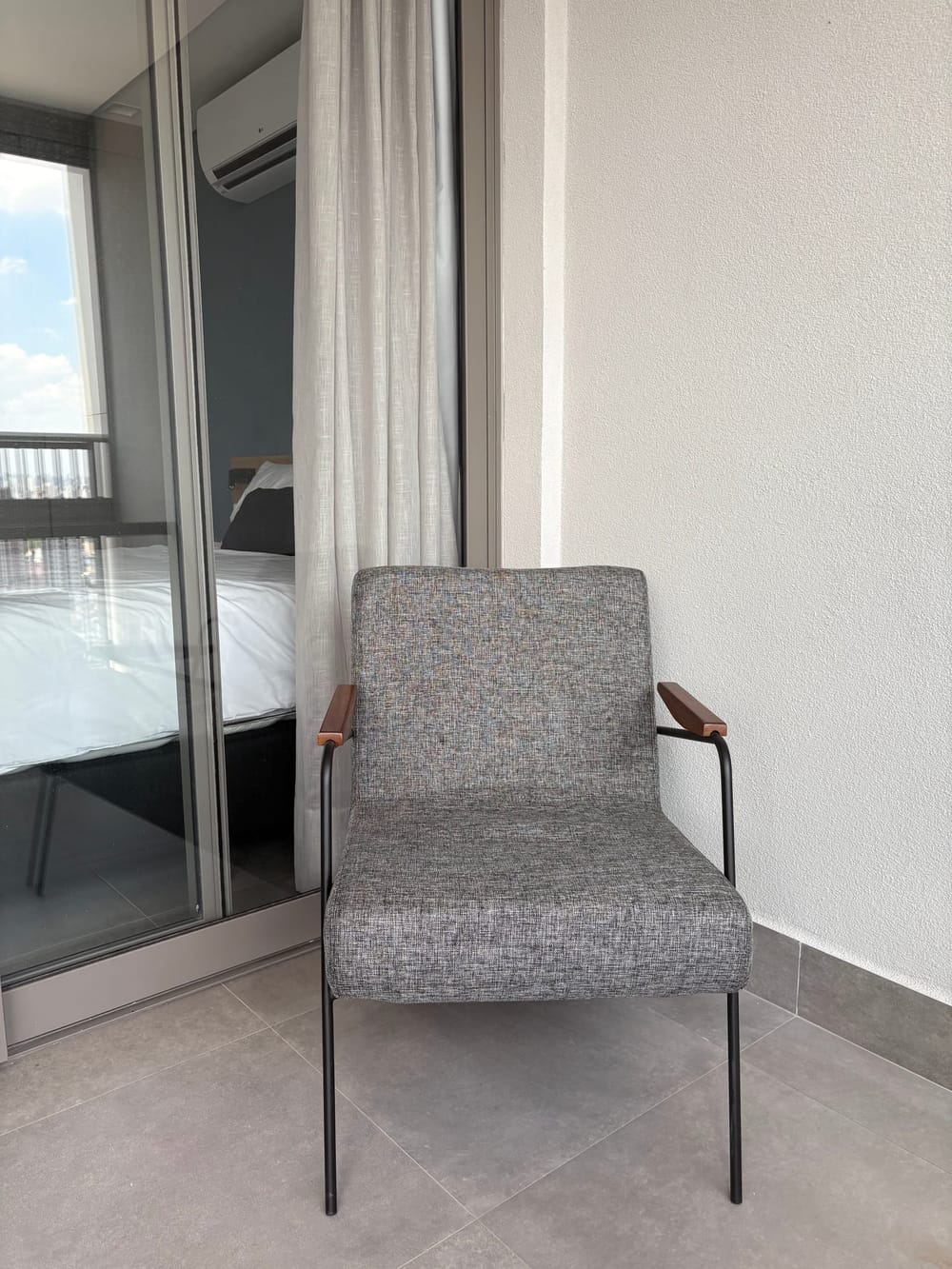 IMG_3213_balcony.jpg