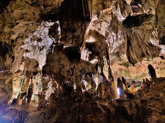 grottes du Queroy.jpg