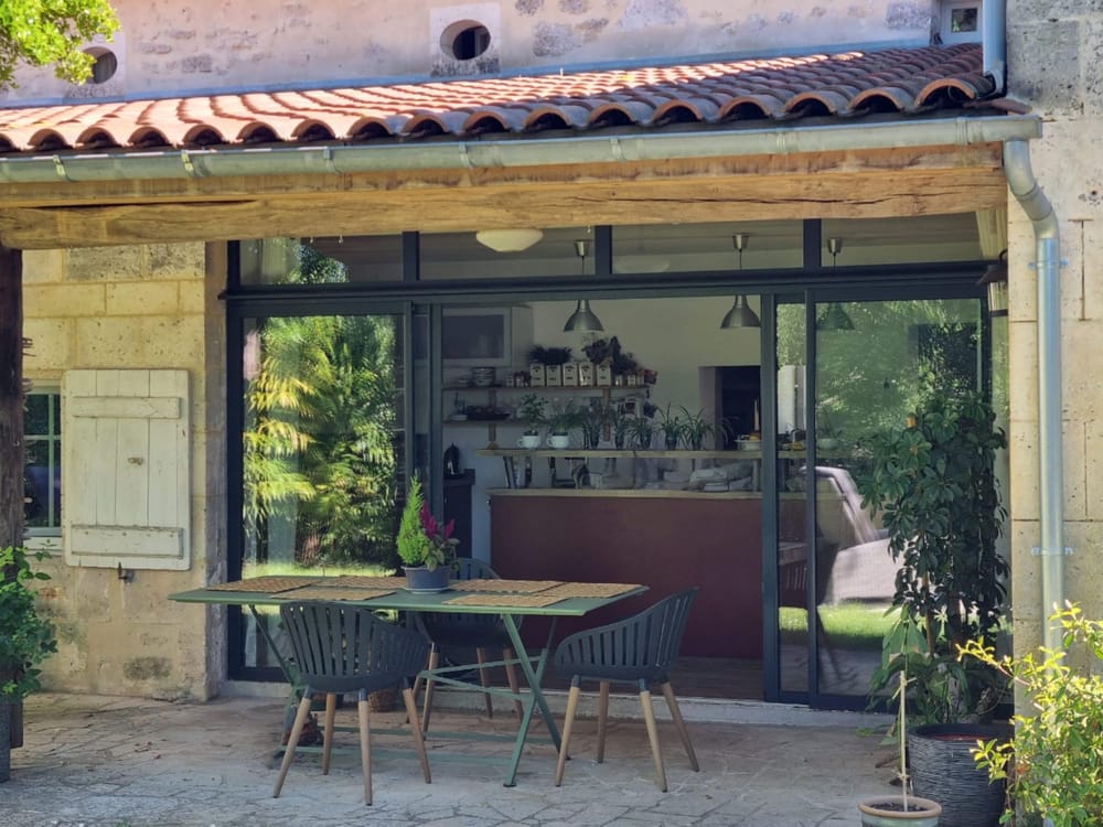 TERRASSE OMBRAGEE.JPG