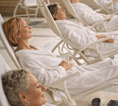 Repos et détente sous la lumière naturelle.png