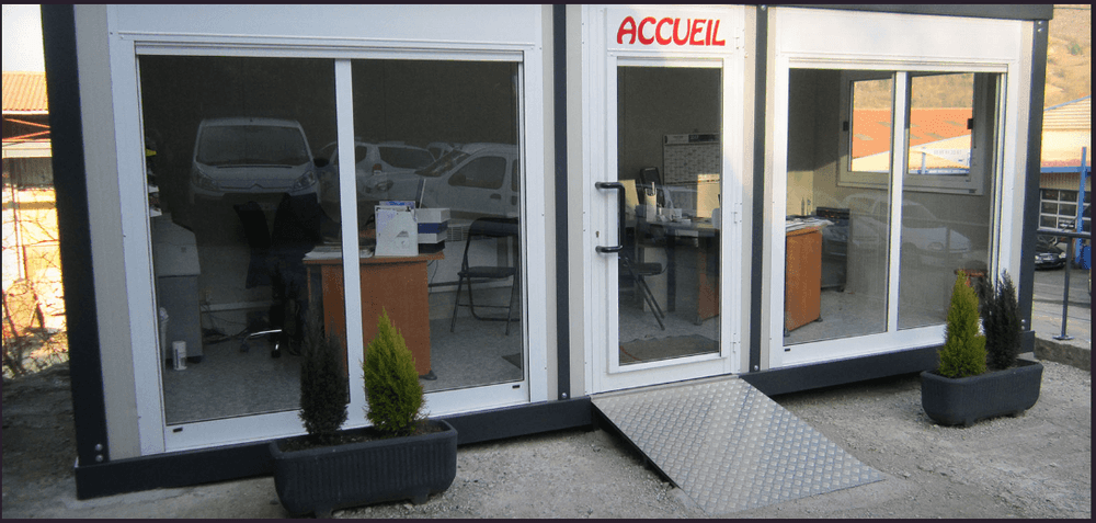 bulle de vente de - mètres avec WC et climatiseur