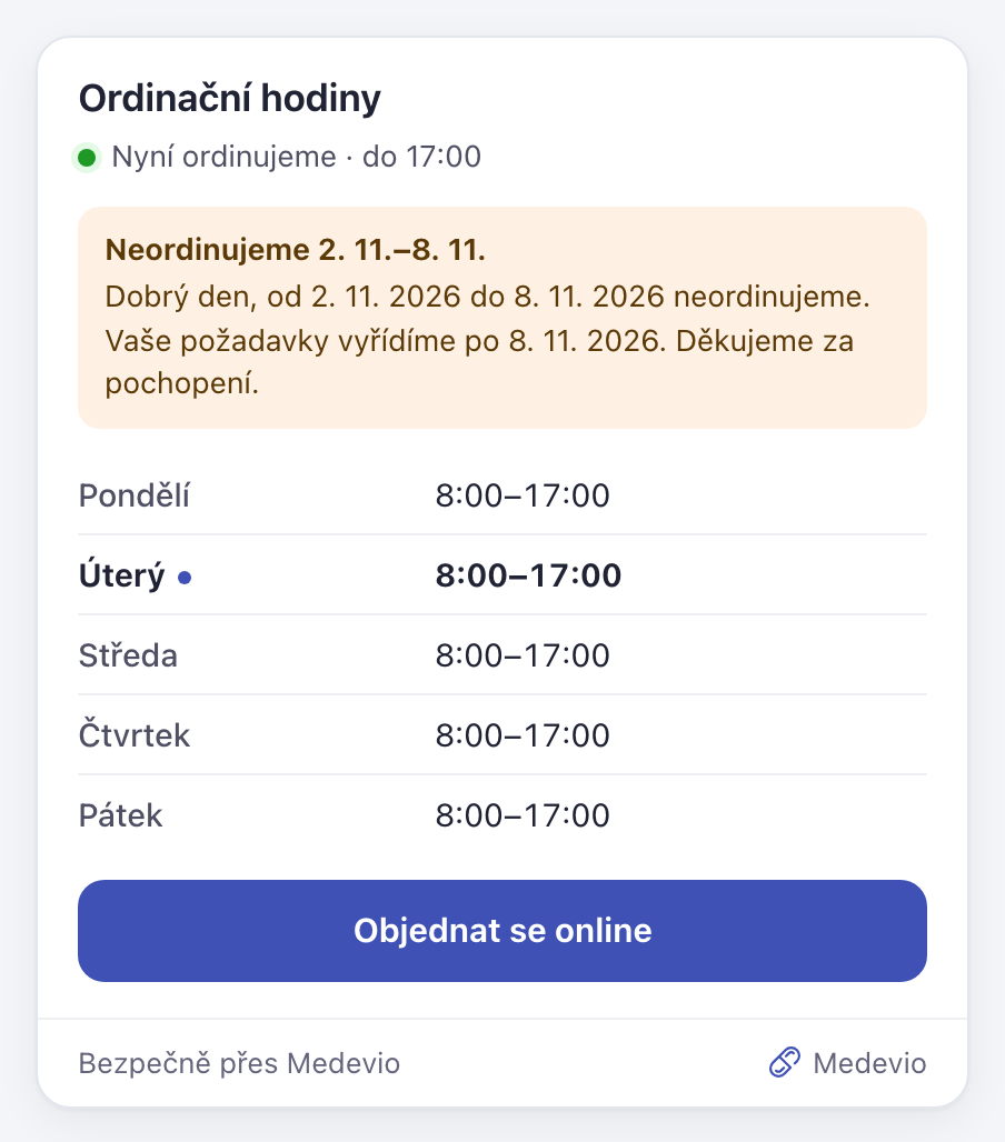 Ordinační hodiny z Medevio na webu ordinace se zvýrazněným dneškem a upozorněním na dovolenou