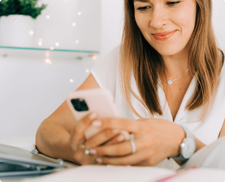 Help employees improve their finances with AI.png