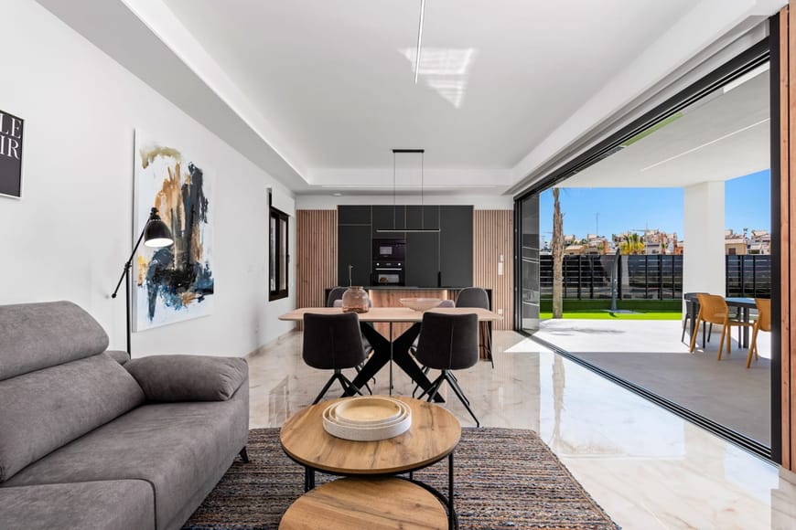 08 Oasis Villas Show House Model Sun17.jpg