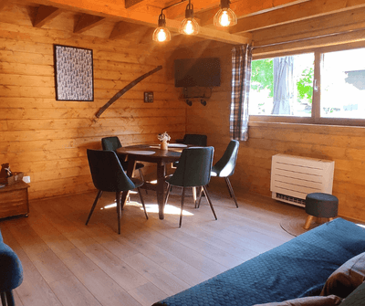 Emerald Green QR Code Website Business Facebook Post (5).png