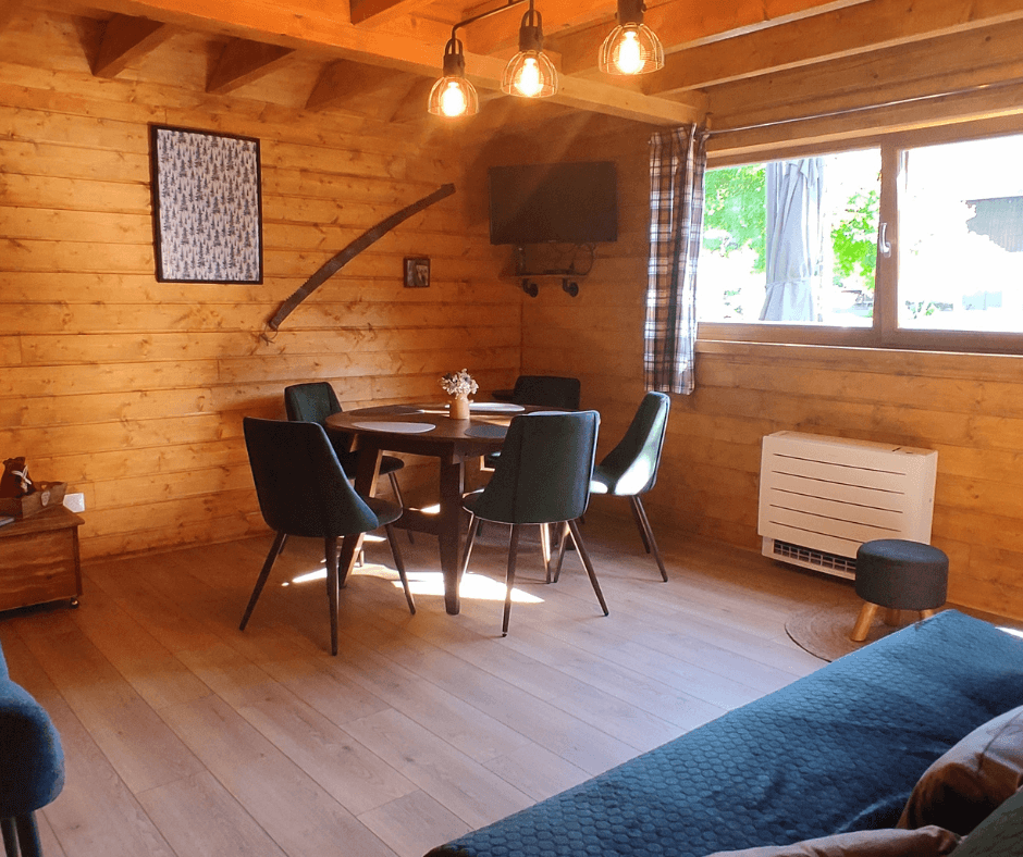 Emerald Green QR Code Website Business Facebook Post (5).png