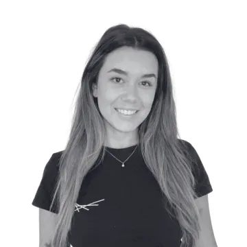 Ella Rojo, Marketing Manager