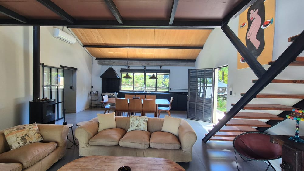 Villa Picaflor El Chorro Living Kitchen.jpg