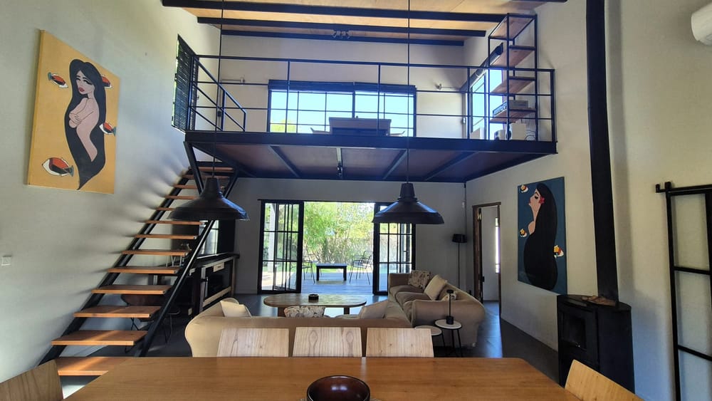 Villa Picaflor El Chorro Living 2.jpg