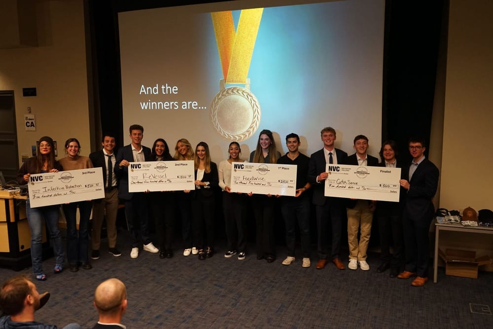 Hackathon winners.jpeg