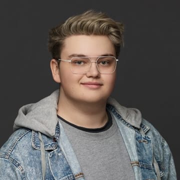 Luca Horinek, Founder