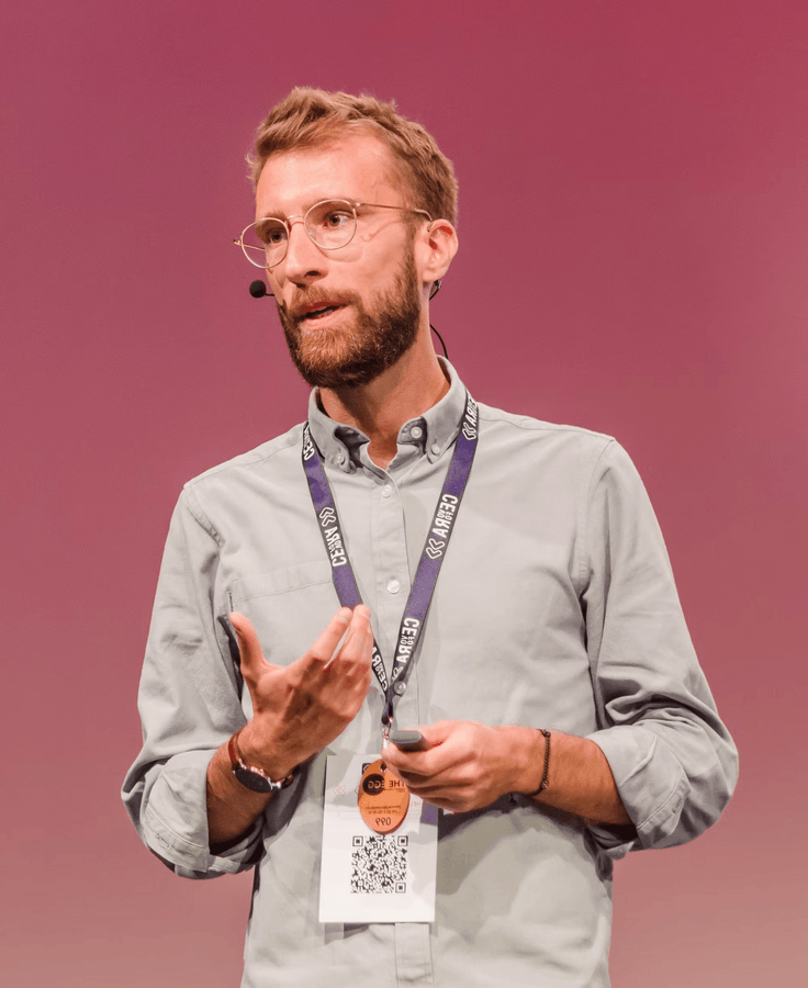 6W1A6069leylahesna_Cevora_theegg_lr - copie.png