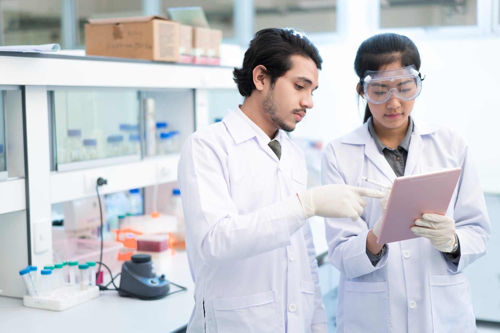 Life Sciences training : digitalize work instructions and SOP