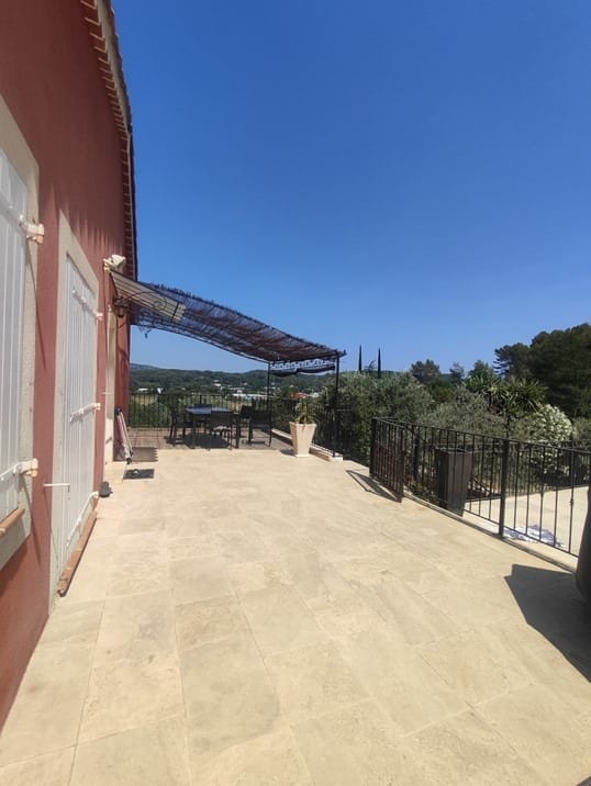 Image2.jpg