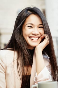 Sophyline ,marketing strategist & mentor, 10 years supporting mission-driven leaders across Europe.
