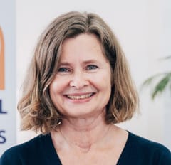 QUALITALENTS-VIGNETTE-5 light.jpeg