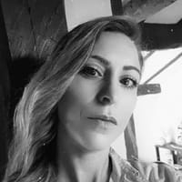 photo profil aurore.jpg